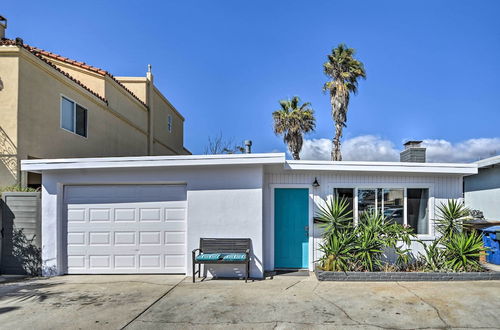 Foto 9 - Remodeled Ventura Beach Home With Yard & Fire Pit