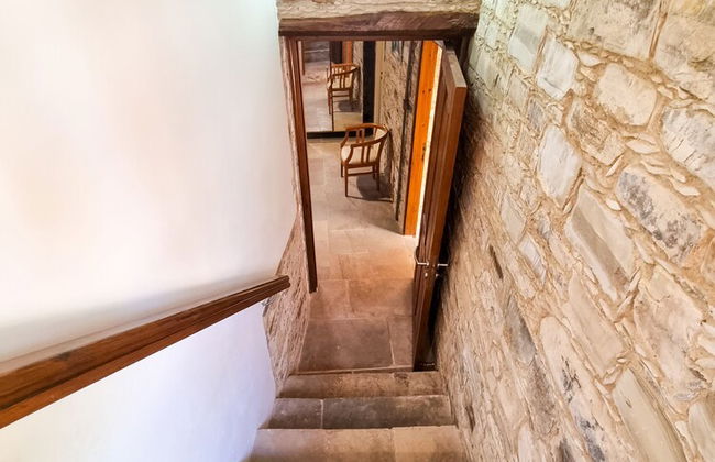 Skarinou's Landhouse Poolside Apartment - Photo 11