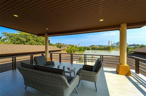Photo 59 - Luxury 5 Bedroom Villa nr to Beach - SRS