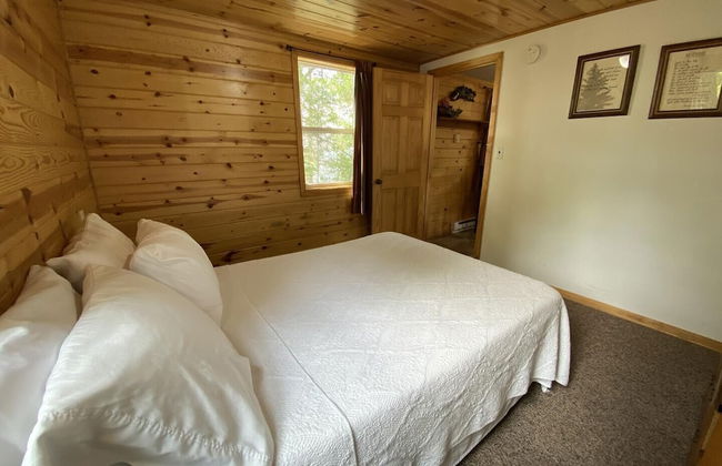 Lincolnwood Cabin 1 - Photo 2