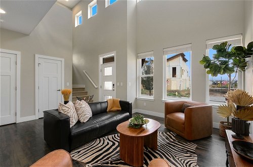 Photo 19 - Exquisite Home by Old Town - Steps From Poudre Trl