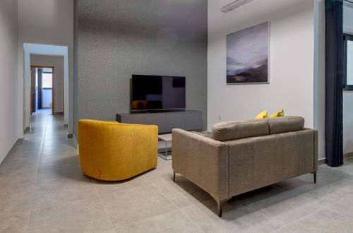 Photo 3 - Modern 3BR Apartment in Sliema s Desirable Locale