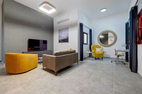 Photo 1 - Modern 3BR Apartment in Sliema s Desirable Locale