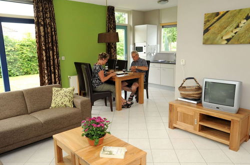 Photo 3 - Detached Holiday Home With Jetty Near Hoorn