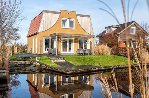 Photo 28 - Holiday Home With Private Jetty on Water