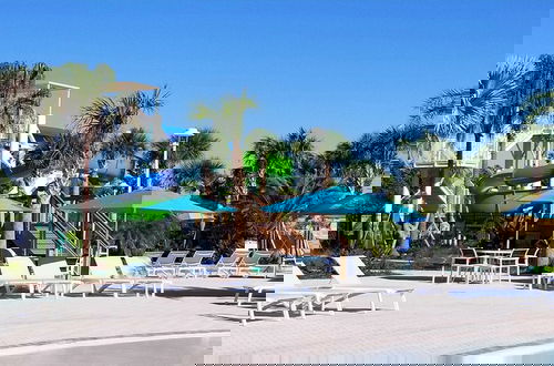 Foto 31 - Opulent Villa With Pool & Spa, 10 Miles to Disney