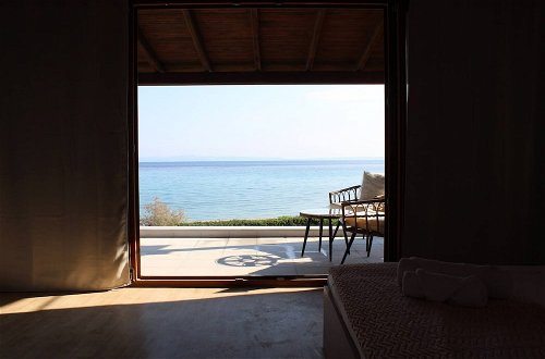 Photo 15 - Villa Mare Azul - Luxury Beachfront Retreat in Hanioti, Halkidiki, Greece