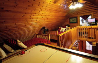 Photo 2 - Moose Lodge with Hot Tub