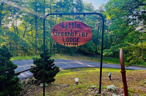 Foto 52 - Little Greenbriar Lodge