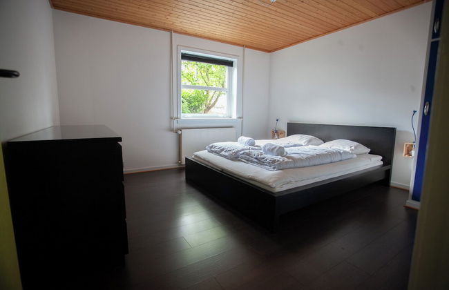 Lovely 2- Bedroom Apartment In Central Tórshavn - Photo 5