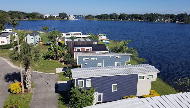 Foto 1 - Orlando Lakefront Tiny House Community