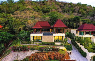 Photo 1 - Luxury Villa with Stunning Views - PJL