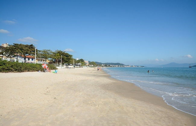 Apto 100m da Praia Com Piscina Aquecida e Lazer - Cachoeira do Bom Jesus - Floripa - Foto 28