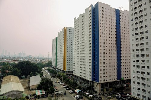 Photo 7 - Comfort Stay 2Br At Green Pramuka City Apartment