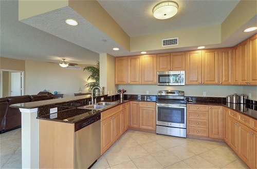 Photo 14 - Stunning Beach Front 3 Bd Apartment Clearwater Belle Harbor 401