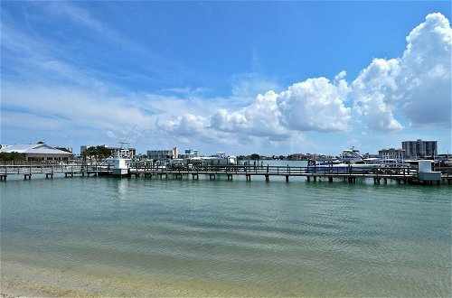 Foto 45 - Stunning Beach Front 3 Bd Apartment Clearwater Belle Harbor 401