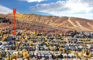 Photo 2 - KBM Resorts 4BR With two Main Suites, Walk to Town Lift and Park City Mountain Resort