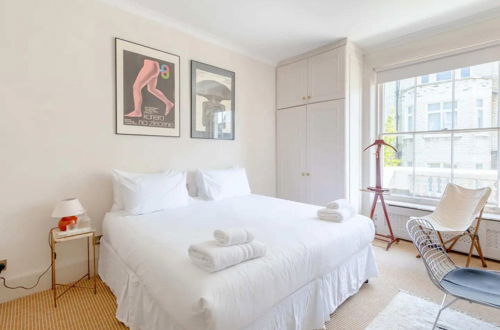 Photo 6 - Stylish 2BD Flat - 5 Minute Walk to Notting Hill