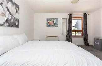 Photo 1 - Top Floor 1BD Flat With Balcony - Isle of Dogs