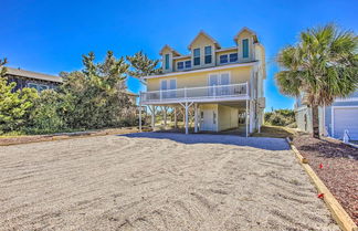 Photo 1 - Marvelous Oceanfront Home w/ Stunning Views