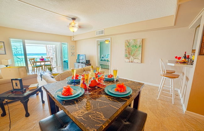 Gorgeous Ocean Views! Welcome to Bella Breeze! BeachFront 2BR 2BA - Photo 4