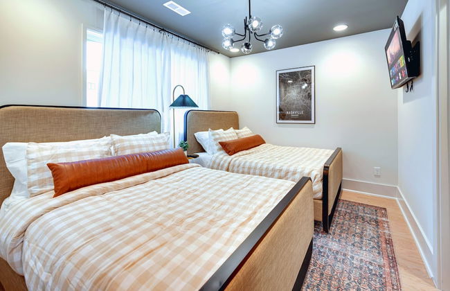Sky High Cowgirl Luxe 4BR w Rooftopdeck Karaoke - Foto 23