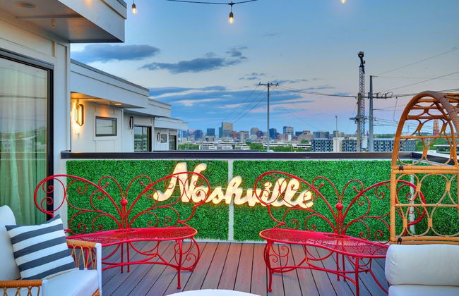 Sky High Cowgirl Luxe 4BR w Rooftopdeck Karaoke - Foto 7