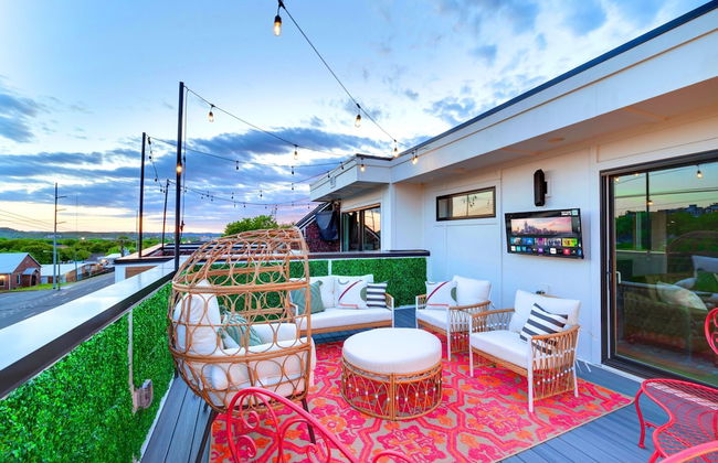 Sky High Cowgirl Luxe 4BR w Rooftopdeck Karaoke - Foto 15