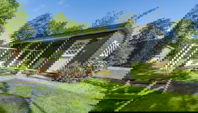 Foto 1 - Modern and Luxurious Bungalow