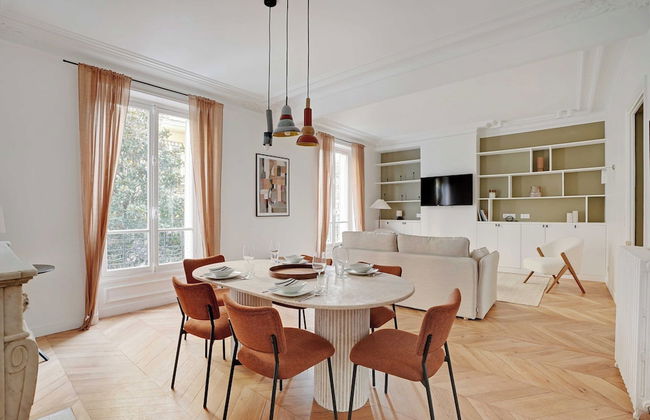 Elegance and Charm in the Chic Town of Neuilly - Foto 12