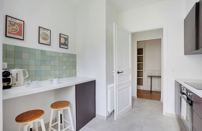 Elegance and Charm in the Chic Town of Neuilly - Foto 9
