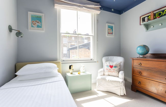 Oakington Road by Onefinestay - Photo 13
