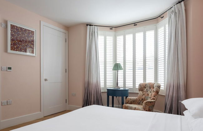 Oakington Road by Onefinestay - Photo 5