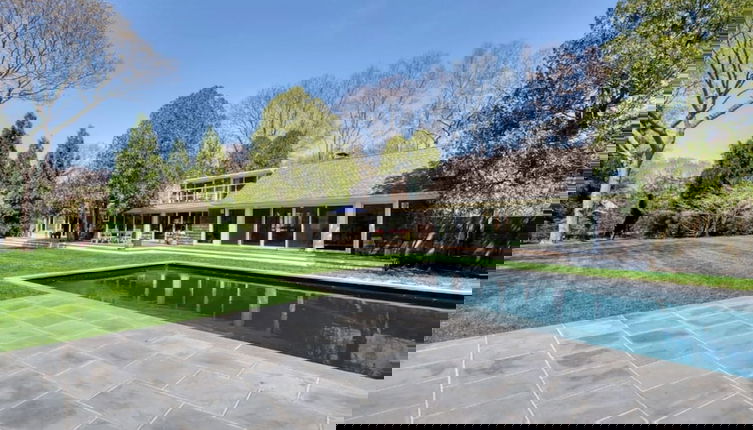 Foto 1 - Spacious 5-br 4-bath Pool in East Hamptons