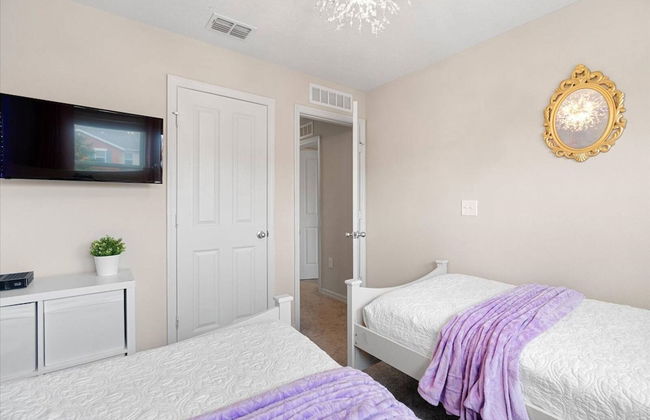 Cozy 4 Bedrooms Tranquility 8 Miles From Disney - Photo 17