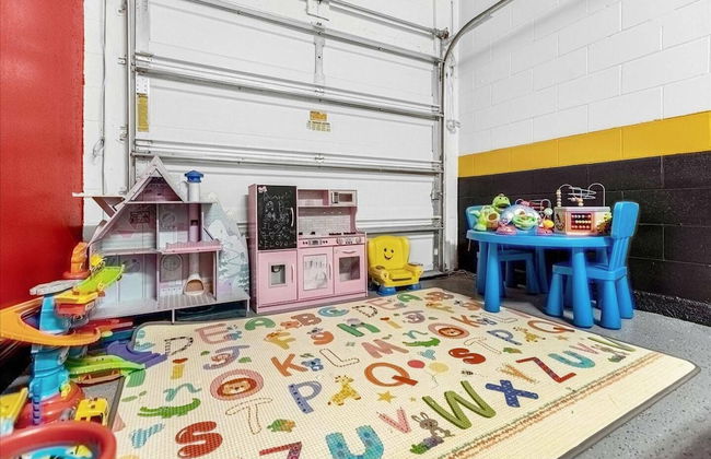 Cozy 4 Bedrooms Tranquility 8 Miles From Disney - Photo 26