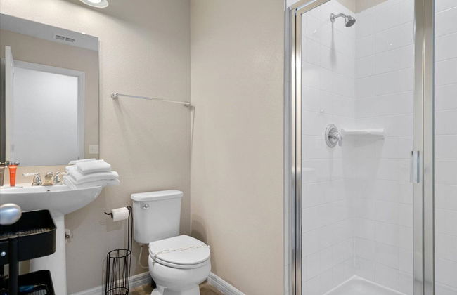 Cozy 4 Bedrooms Tranquility 8 Miles From Disney - Photo 16