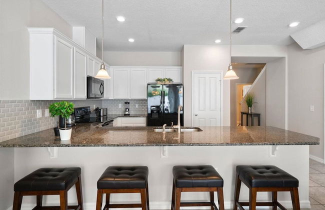 Cozy 4 Bedrooms Tranquility 8 Miles From Disney - Photo 14