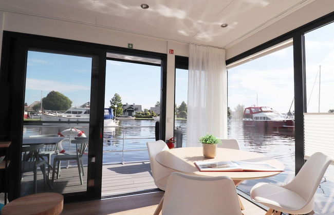 Houseboat in Lemmer With Harbor Views - Foto 18