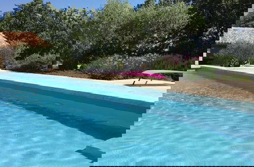 Foto 33 - Beautiful Villa With Pool Near St.remy-de-provence