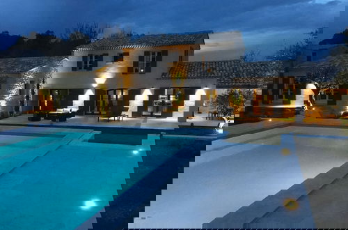 Foto 48 - Beautiful Villa With Pool Near St.remy-de-provence