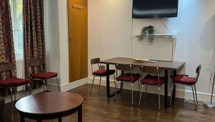 Photo 1 - Excellent Central London Apartment - 3 Bedrooms