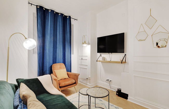 Welcoming Apartment - 2br/4p - Arc de Triomphe - Photo 9