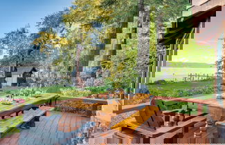 Photo 3 - Homewood Lakefront by Avantstay Private Beach & Lake Access + Views!