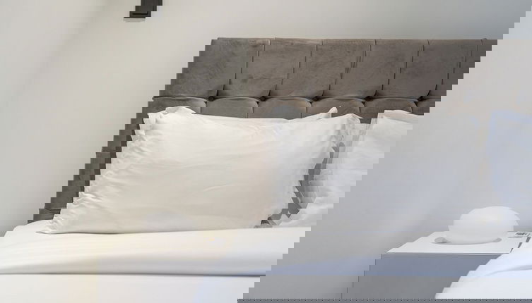 Foto 1 - New Listing | Stylish Studio | Modern Comforts