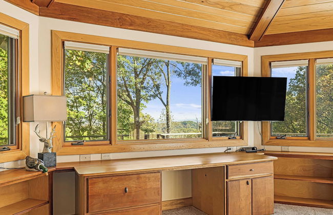 Cabin in the Sky by Avantstay Deck w/ Views - Photo 35