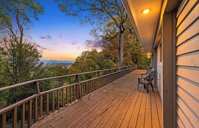 Cabin in the Sky by Avantstay Deck w/ Views - Photo 48