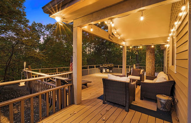 Cabin in the Sky by Avantstay Deck w/ Views - Photo 51