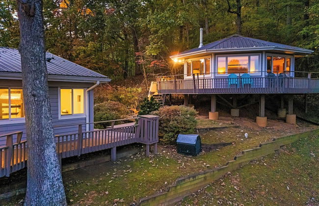 Cabin in the Sky by Avantstay Deck w/ Views - Photo 53