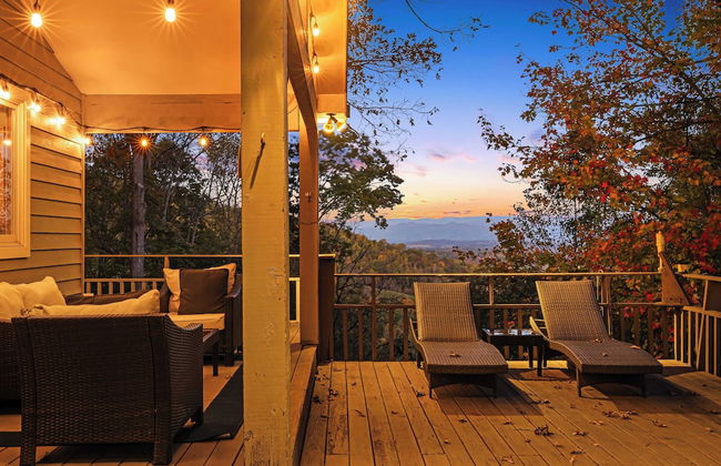 Cabin in the Sky by Avantstay Deck w/ Views - Photo 50